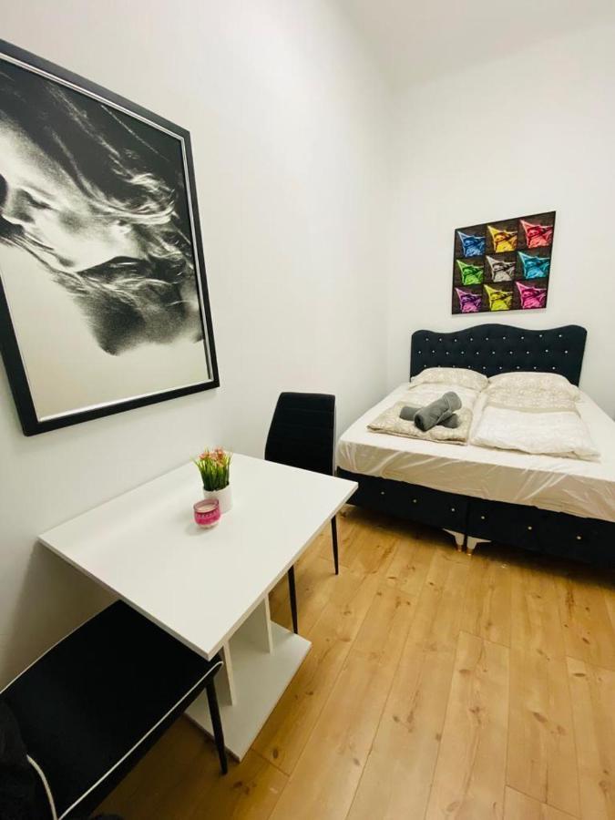 Quad-Room Near Prater Stern Viena Exterior foto